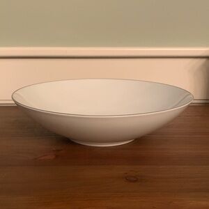 Like New! Style House Porcelain Platinum Ring 9” Vegetable Serving Bowl